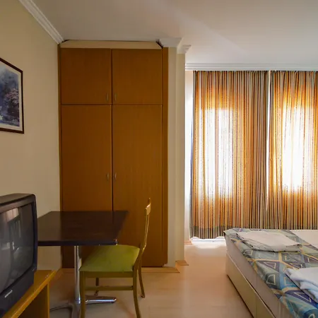Aparthotel Select &
